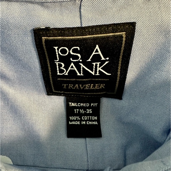 NEW Traveler Collection Traditional Fit Button-Down Collar Solid Dress Shirts - Picture 2 of 4